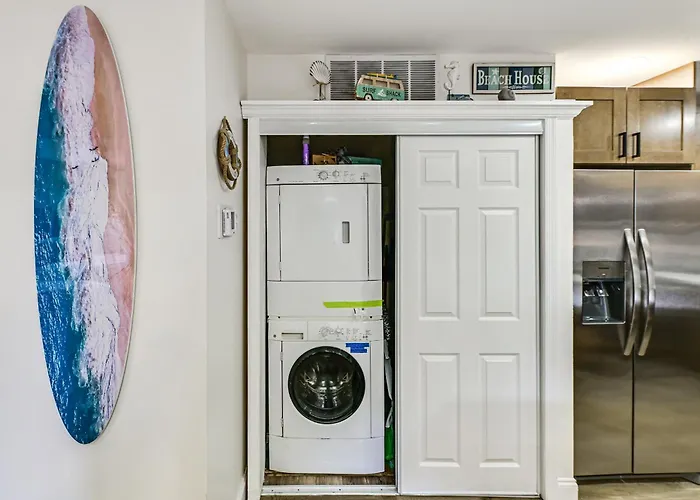 Walk To Beach: Ocean W/ Private Patio Holiday home Ocean City