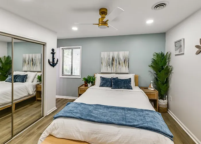 Walk To Beach: Ocean W/ Private Patio *