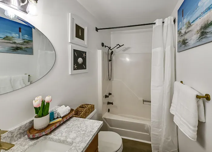 Walk To Beach: Ocean W/ Private Patio Ocean City